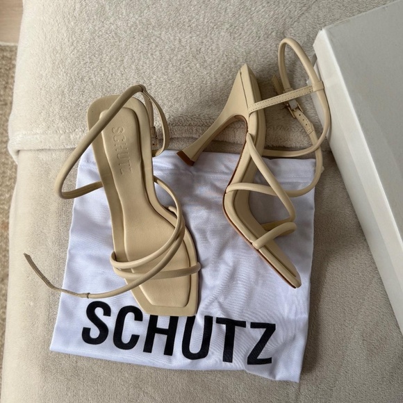 Schutz Women's heels - Picture 3 of 7